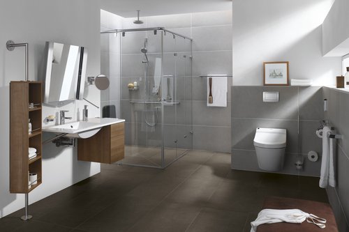 Eine ebenerdige Dusche ist elegant und lässt jedes Bad großzügig erscheinen. Außerdem bietet eine begehbare Dusche ohne Stolperkanten Komfort in jedem Alter Eine ebenerdige Dusche ist elegant und lässt jedes Bad großzügig erscheinen. Außerdem bietet eine begehbare Dusche ohne Stolperkanten Komfort in jedem Alter
